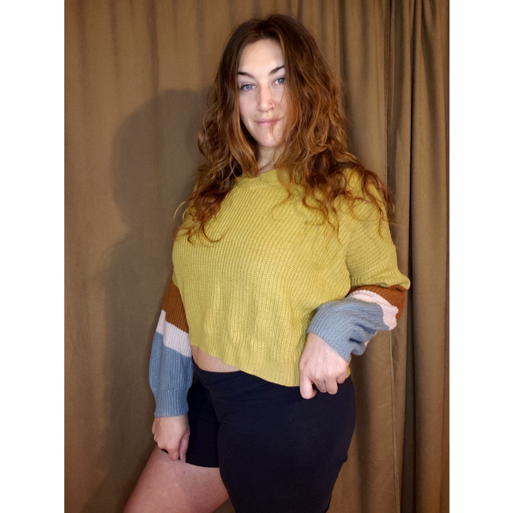 Crop top sweater